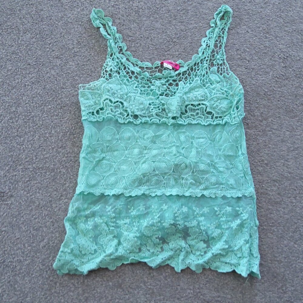 BODY CENTRAL GREEN CROCHET LACE TOP